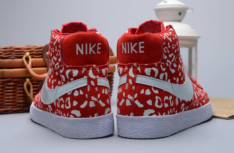 Nike Blazer High Glow dans la nuit de leopard rouge blanc (3)